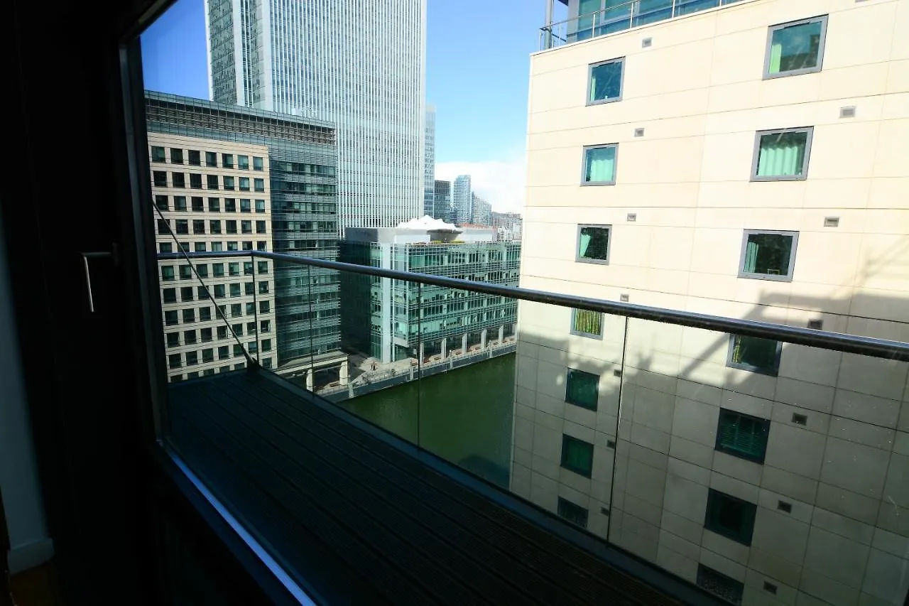 Canary Wharf - Corporate River View Apartments Londra